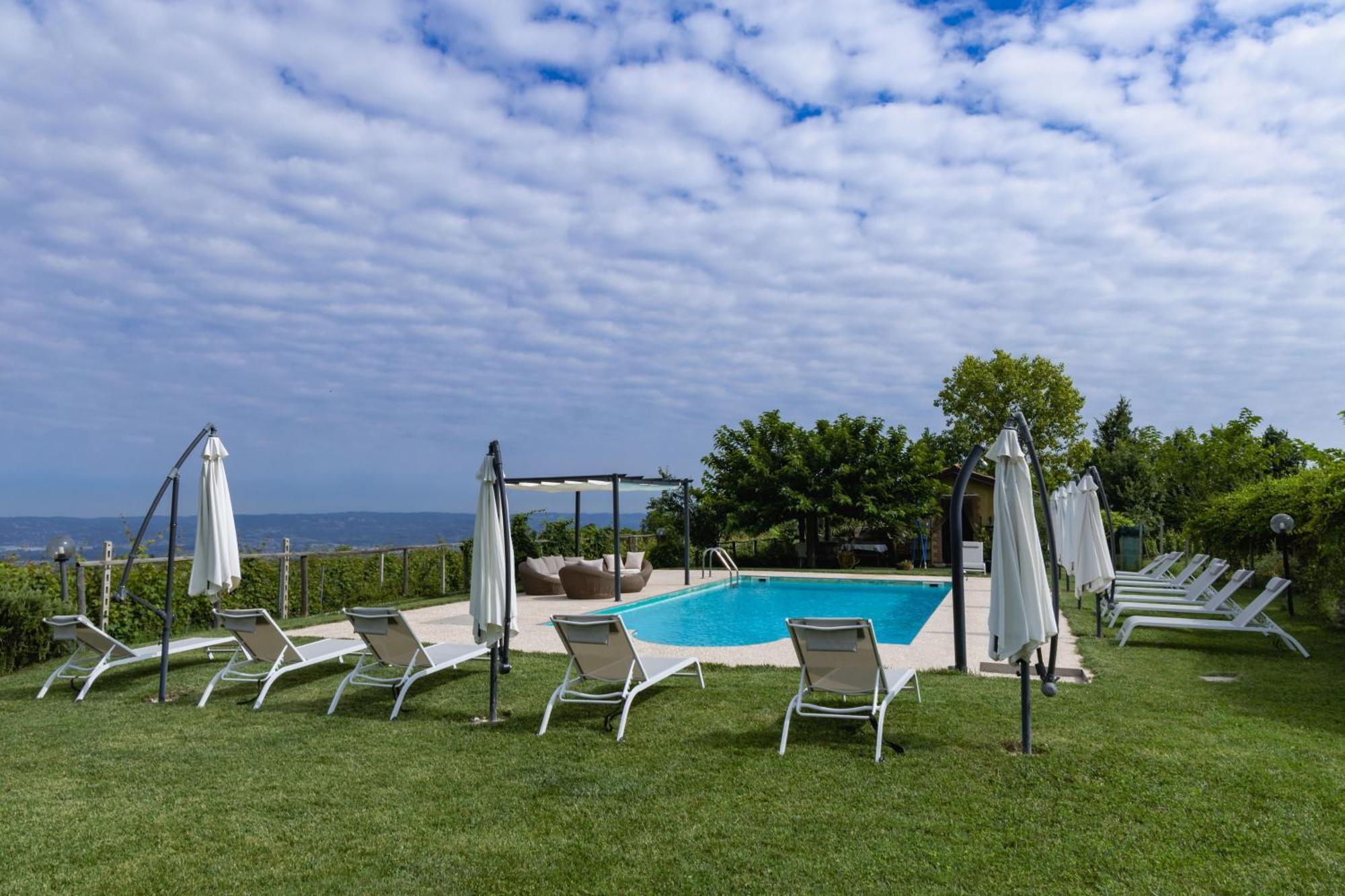 La Cantinella Country House La Morra Exterior foto